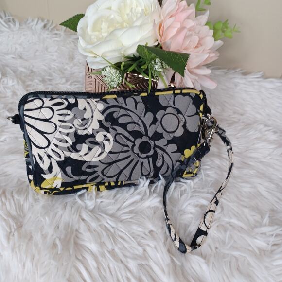 Vera Bradley Carry It All Wristlet ID Wallet Baroque Pattern Black/Yellow/Gray - Picture 2 of 5